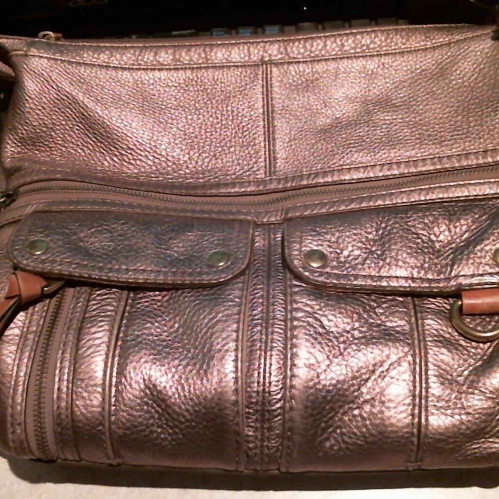 Previously owned Large Fossil Antique Gold Leather shoulder bag